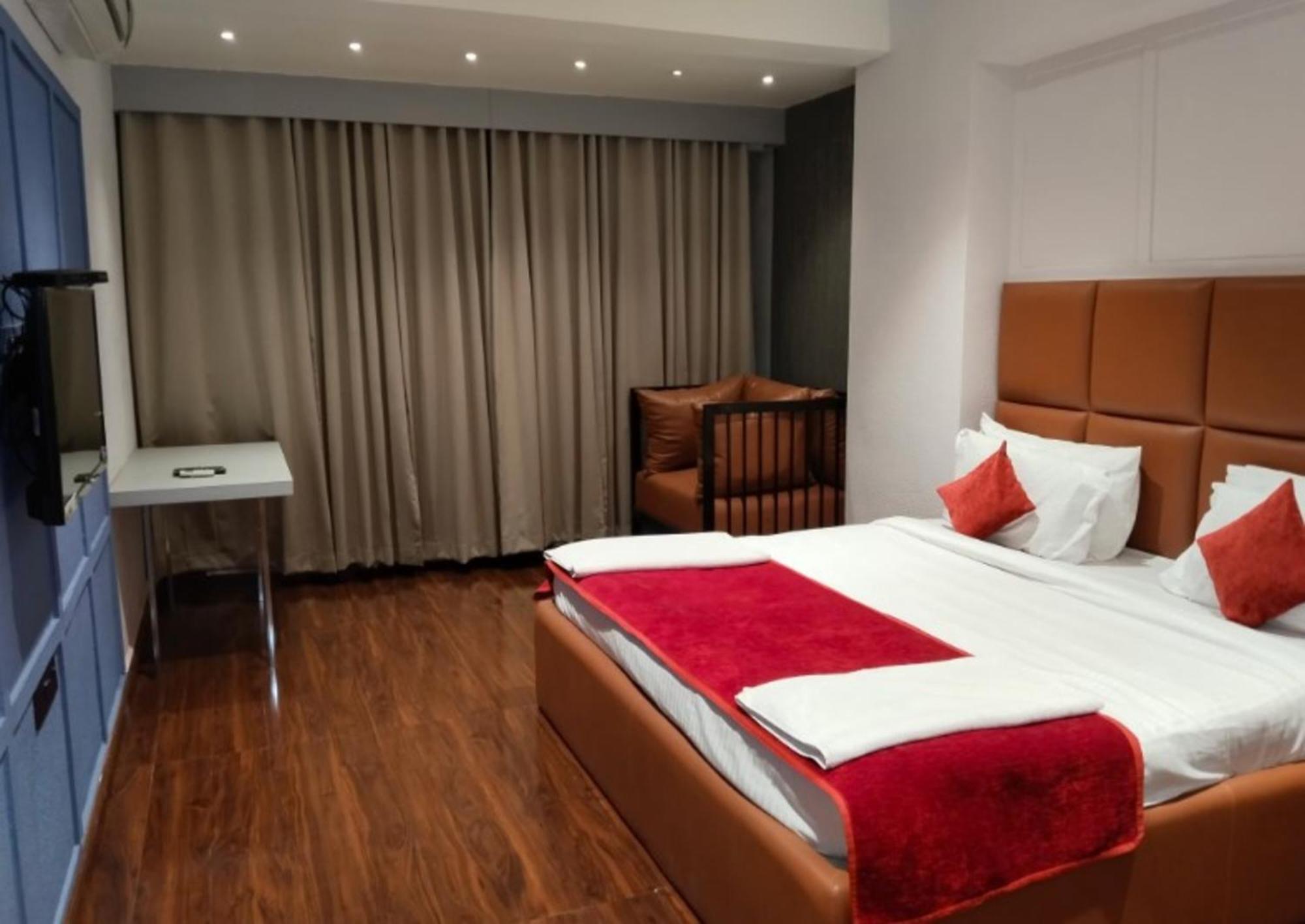 Hotel Balaji Central Ratlām 외부 사진