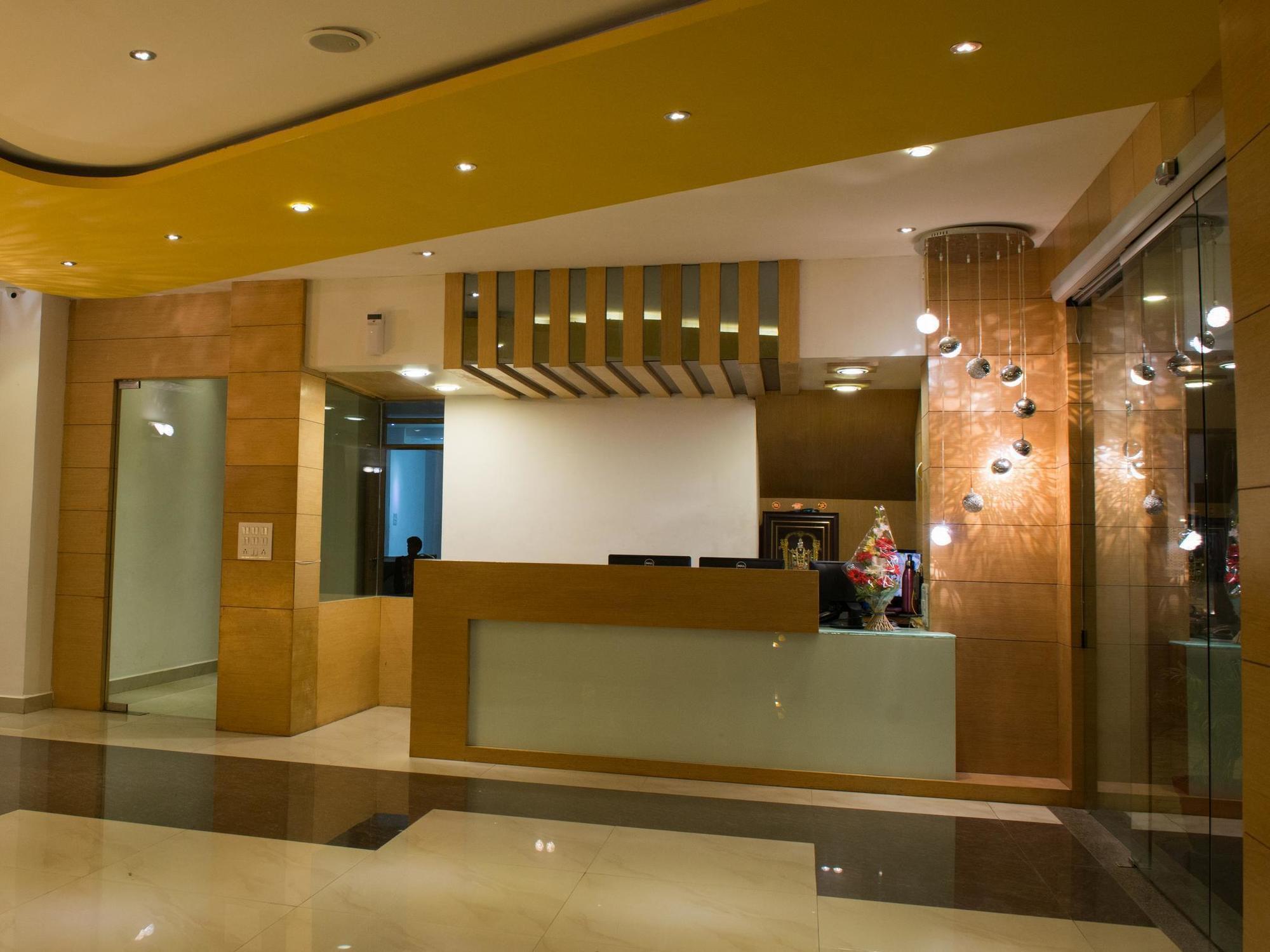 Hotel Balaji Central Ratlām 외부 사진